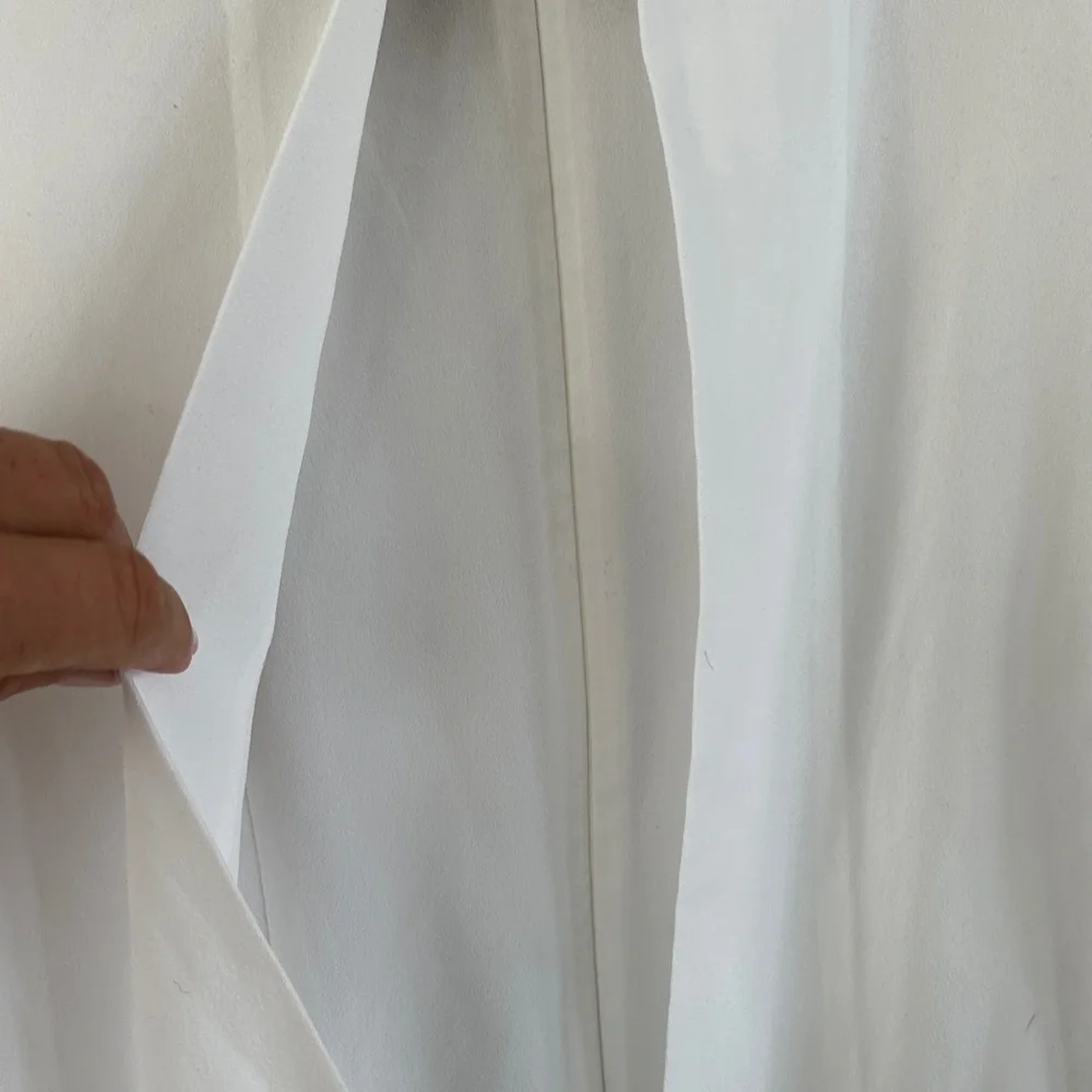 CAbi Classic White Sleeveless Blouse NWOT - Picture 7 of 8